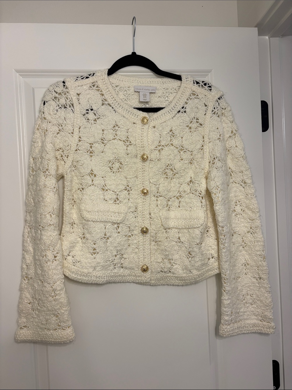 House of Harlow crème sweater